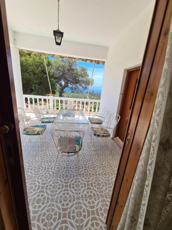 Το Κτήμα Της Ελιάς Του Τάκη Guest House Paralia Demonias Екстериор снимка
