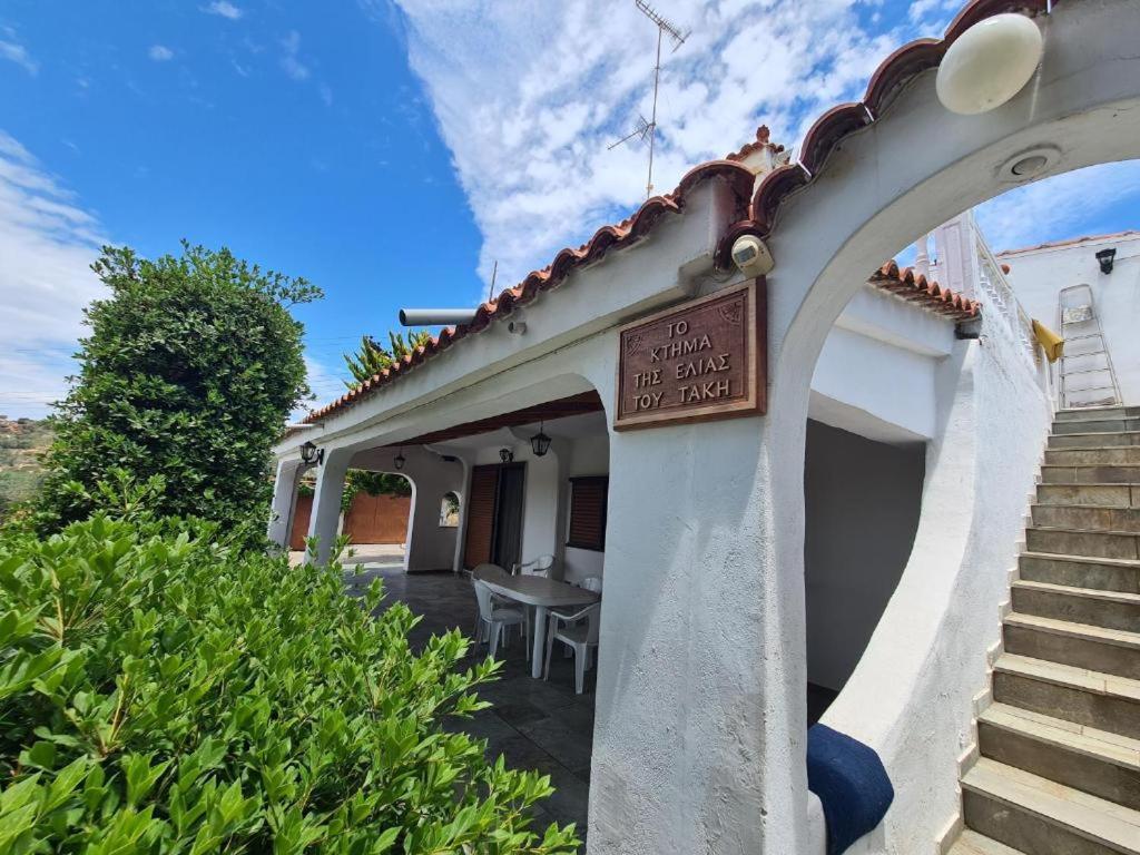 Το Κτήμα Της Ελιάς Του Τάκη Guest House Paralia Demonias Екстериор снимка